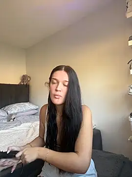 Snapshot of Kerysmae chatting on December 2025 11:08:02 AM Kerysmae online show from December 2025 11:08:02 AM