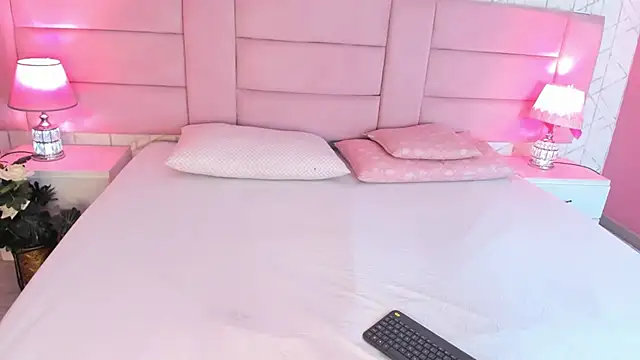 VictoriaLasse online show from April 2026 01:38:01 PM