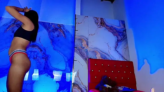 luna    online show from December 2025 01:27:02 PM