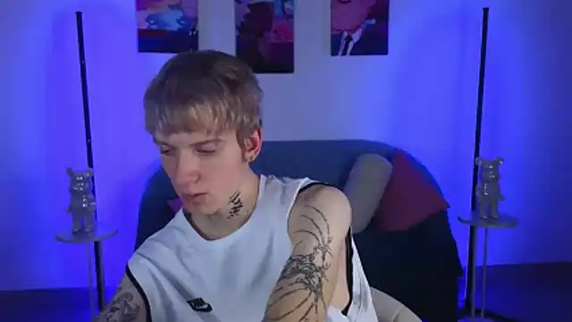 Snapshot of TRAVIS_CLAS chatting on November 2025 08:35:02 PM TRAVIS CLAS online show from November 2025 08:35:02 PM