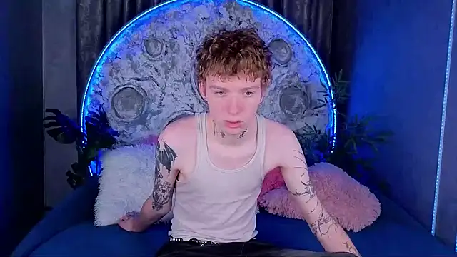 Snapshot of TRAVIS_CLAS chatting on December 2025 08:35:01 PM TRAVIS CLAS online show from December 2025 08:35:01 PM