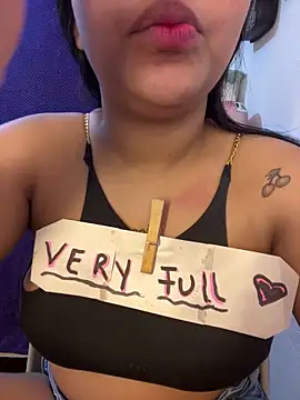 Snapshot of Brunette_Dirty_0limits chatting on December 2025 08:46:01 PM Brunette Dirty 0limits online show from December 2025 08:46:01 PM