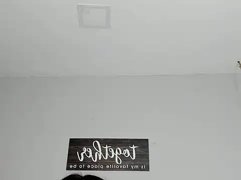 Snapshot of kylie1_ls chatting on November 2025 01:30:02 AM kylie1 ls online show from November 2025 01:30:02 AM