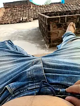 Snapshot of apka_rockstarr chatting on December 2025 03:25:01 AM apka rockstarr online show from December 2025 03:25:01 AM