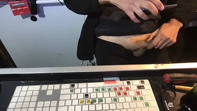 Snapshot of SinlessFreedom7 chatting on February 2026 06:40:02 AM SinlessFreedom7 online show from February 2026 06:40:02 AM