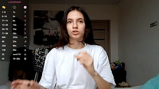 Snapshot of KennaElse chatting on November 2025 06:59:01 AM KennaElse online show from November 2025 06:59:01 AM