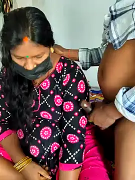 Desicouple1706 online show from December 2025 04:43:01 AM