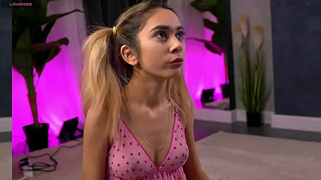 Snapshot of AishleyBee chatting on February 2026 12:13:02 PM AishleyBee online show from February 2026 12:13:02 PM