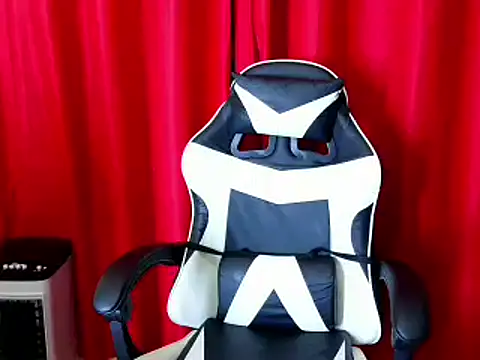 lovelyxmorena online show from July 2026 12:13:01 PM