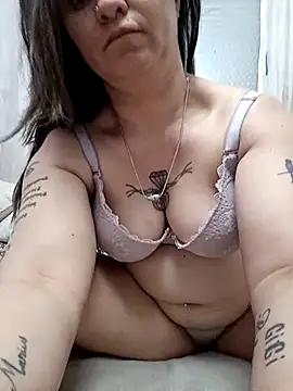 stropinela23 online show from February 2026 01:07:01 PM