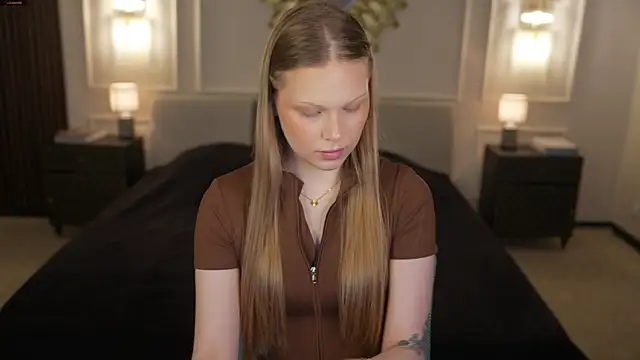 Charlotte Dreams online show from June 2026 08:01:02 AM