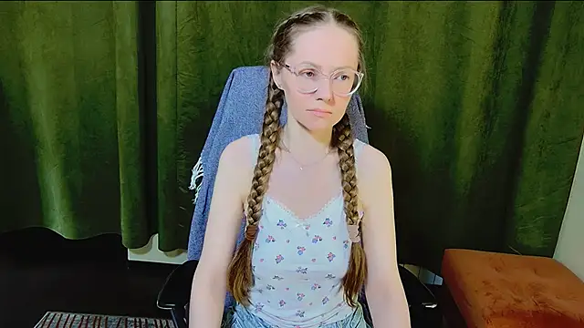 Snapshot of G0LDI chatting on February 2026 04:05:02 PM G0LDI online show from February 2026 04:05:02 PM