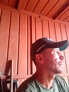 RobertoLuiz84 online show from February 2026 06:45:01 PM