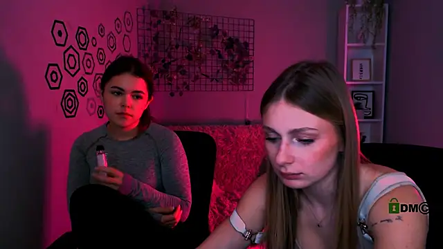 Snapshot of maddycats chatting on November 2025 02:43:02 PM maddycats online show from November 2025 02:43:02 PM