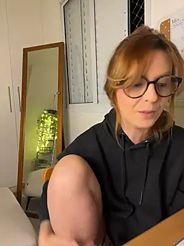 Snapshot of KnotBabe chatting on July 2026 01:30:01 AM KnotBabe online show from July 2026 01:30:01 AM
