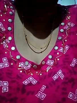 Snapshot of Pariraja_hot chatting on November 2025 04:43:02 PM Pariraja hot online show from November 2025 04:43:02 PM