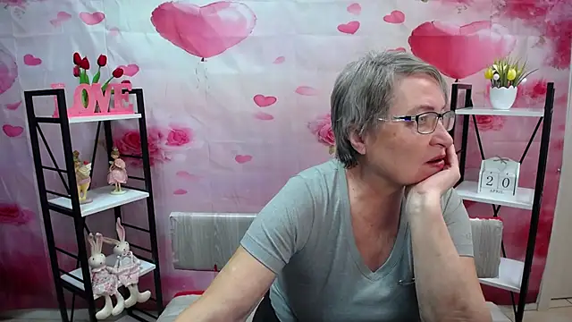 Snapshot of OlgaLuck chatting on April 2026 05:21:01 AM OlgaLuck online show from April 2026 05:21:01 AM