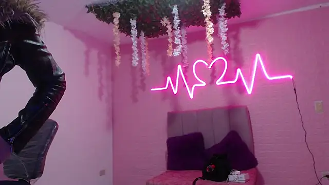 Snapshot of lia_rose_6 chatting on December 2025 01:28:02 PM lia rose 6 online show from December 2025 01:28:02 PM