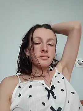 Snapshot of AlisKiv chatting on November 2025 10:19:01 AM AlisKiv online show from November 2025 10:19:01 AM