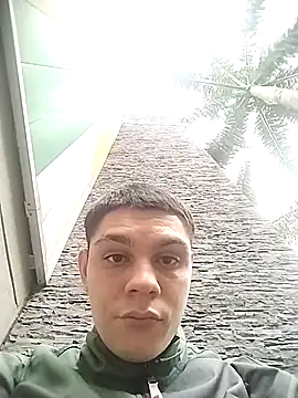 sebastianfelipe online show from April 2026 10:47:02 PM