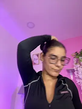 LauraRaider online show from July 2026 12:34:01 AM