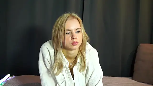 Snapshot of FelishaLaskin chatting on December 2025 08:45:01 AM FelishaLaskin online show from December 2025 08:45:01 AM