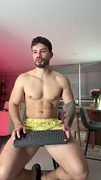 Snapshot of Valenthino_Salvatore chatting on December 2025 03:48:01 AM Valenthino Salvatore online show from December 2025 03:48:01 AM