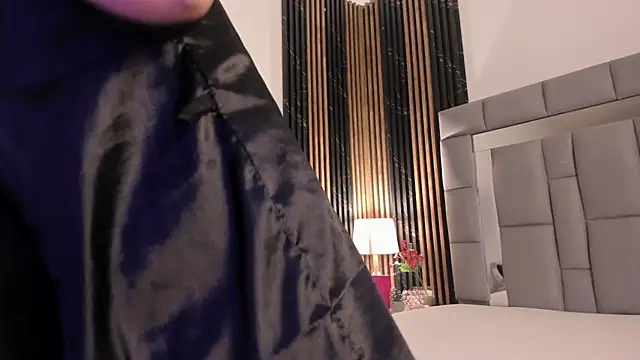 amaia santini online show from March 2026 07:10:02 PM