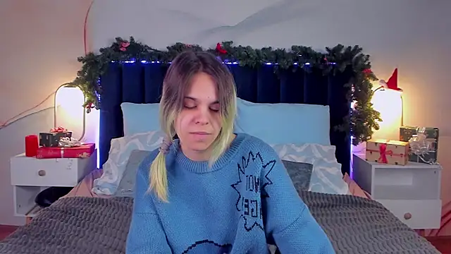 Snapshot of LiraBelle chatting on December 2025 03:22:02 AM LiraBelle online show from December 2025 03:22:02 AM