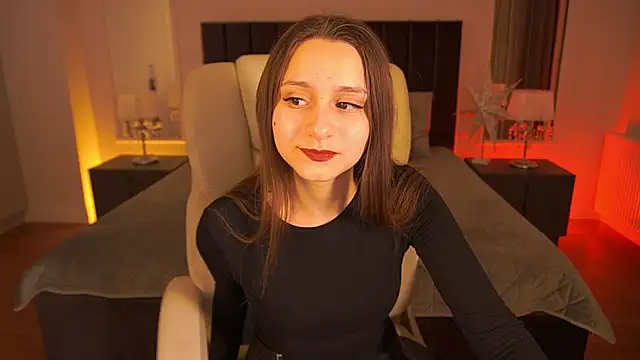 Snapshot of TinyNatalie chatting on February 2026 10:35:02 PM TinyNatalie online show from February 2026 10:35:02 PM