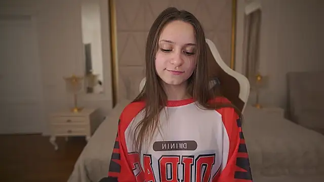 Snapshot of TinyNatalie chatting on February 2026 11:44:01 PM TinyNatalie online show from February 2026 11:44:01 PM