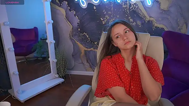 TinyNatalie online show from July 2026 01:54:01 AM