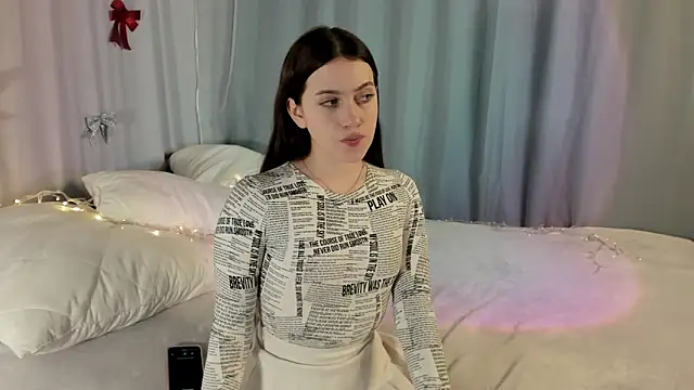 Snapshot of Alice_Smilee chatting on December 2025 12:01:02 PM Alice Smilee online show from December 2025 12:01:02 PM