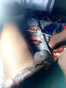 Snapshot of Geeo124 chatting on January 2026 04:45:01 PM Geeo124 online show from January 2026 04:45:01 PM