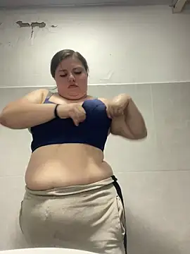 Snapshot of Kitty_Bms_ chatting on December 2025 06:58:02 PM Kitty Bms online show from December 2025 06:58:02 PM