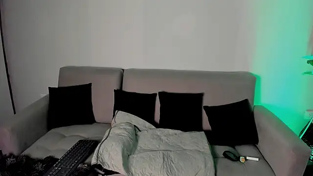 DAKOTA SAKURA online show from January 2026 12:07:02 PM