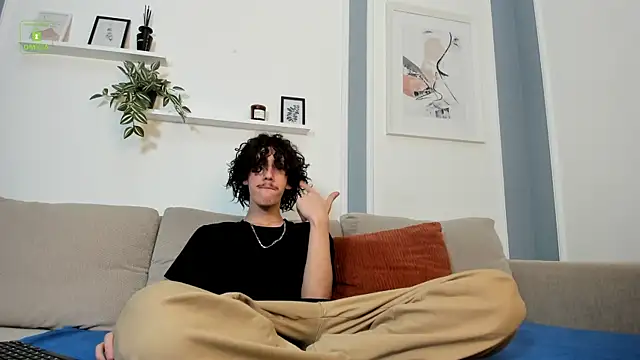 Snapshot of Dilan_Wolfe chatting on December 2025 05:21:02 PM Dilan Wolfe online show from December 2025 05:21:02 PM