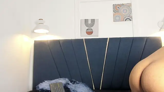 naomi x0 online show from February 2026 01:52:01 PM