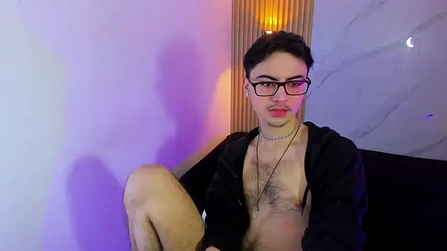 Im Dayros online show from December 2025 03:34:02 AM