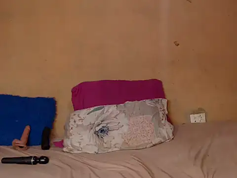 BlackPearlxxo online show from February 2026 11:58:01 PM