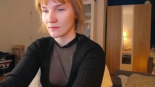 Snapshot of CatchVi chatting on April 2026 04:32:02 AM CatchVi online show from April 2026 04:32:02 AM