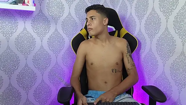 The big twink x online show from November 2025 07:47:02 PM