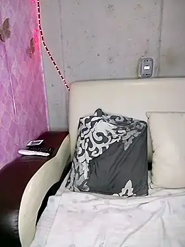 KiaracCastilo online show from December 2025 04:33:02 AM