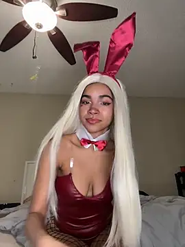 Snapshot of Kiki_hammyy chatting on April 2026 09:01:01 PM Kiki hammyy online show from April 2026 09:01:01 PM