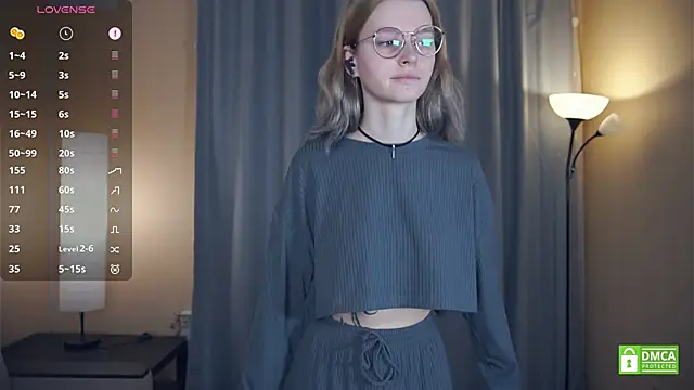 Snapshot of ToyaPletz chatting on January 2026 07:15:01 PM ToyaPletz online show from January 2026 07:15:01 PM