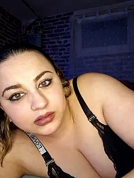 Snapshot of SquirtPassion1995 chatting on January 2026 11:51:02 PM SquirtPassion1995 online show from January 2026 11:51:02 PM