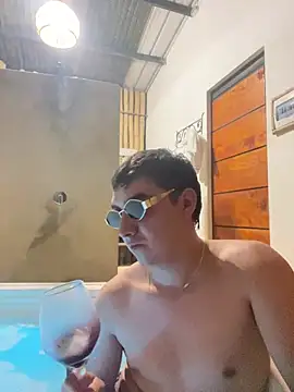 Snapshot of Daisuke_01 chatting on January 2026 05:11:01 AM Daisuke 01 online show from January 2026 05:11:01 AM