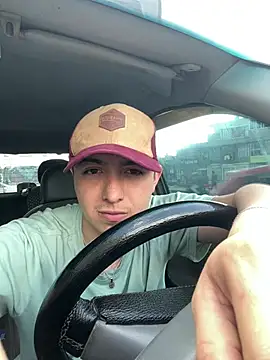 Snapshot of Daisuke_01 chatting on February 2026 08:19:02 PM Daisuke 01 online show from February 2026 08:19:02 PM