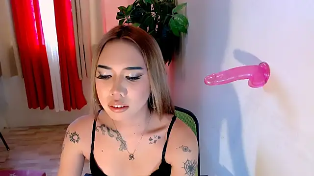 Snapshot of multicummer_staycey chatting on January 2026 07:35:01 AM multicummer staycey online show from January 2026 07:35:01 AM