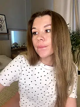 Snapshot of AllyBaley chatting on December 2025 08:00:02 AM AllyBaley online show from December 2025 08:00:02 AM